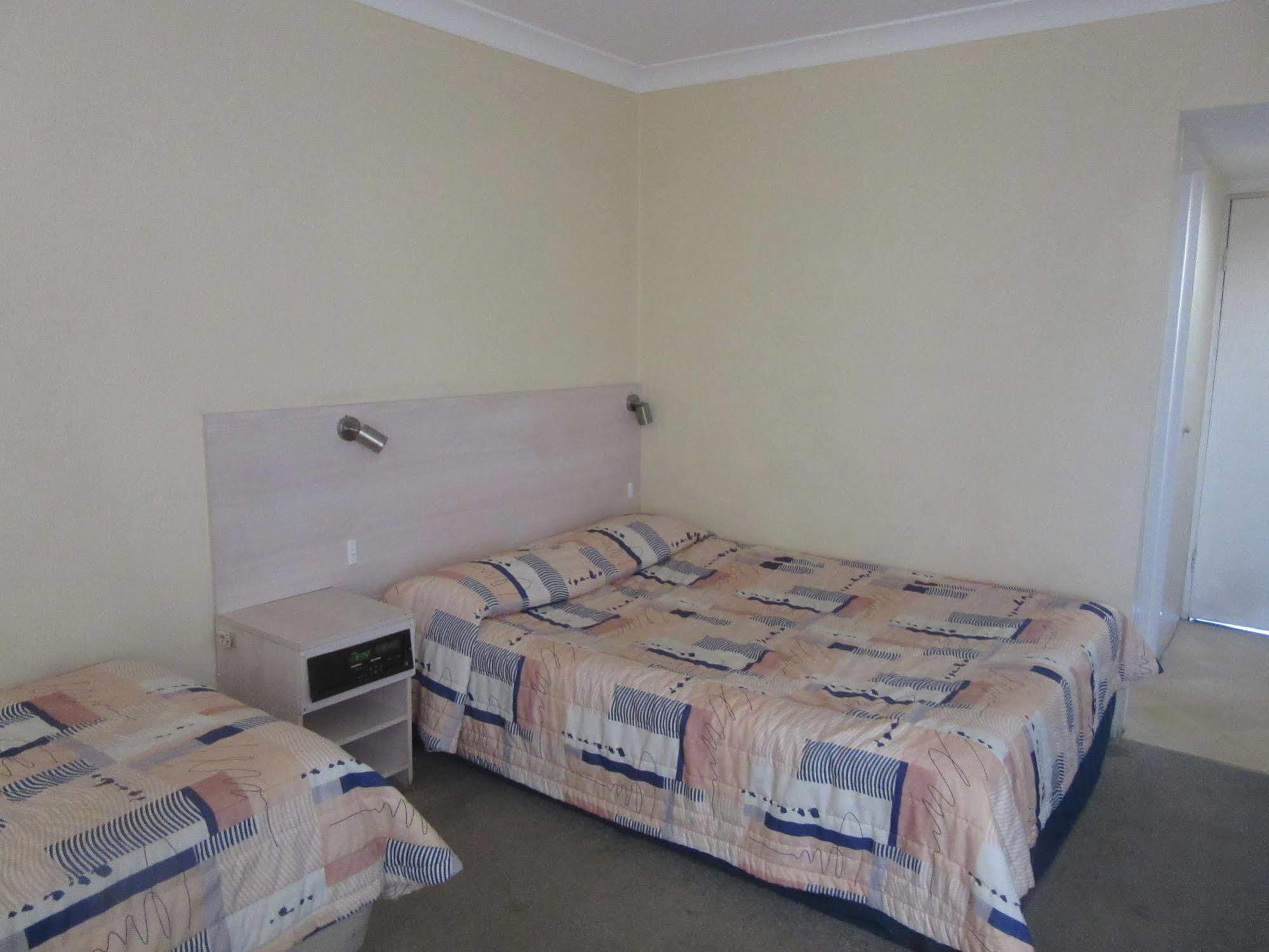 El Toro Motel Warwick Farm Ngoại thất bức ảnh